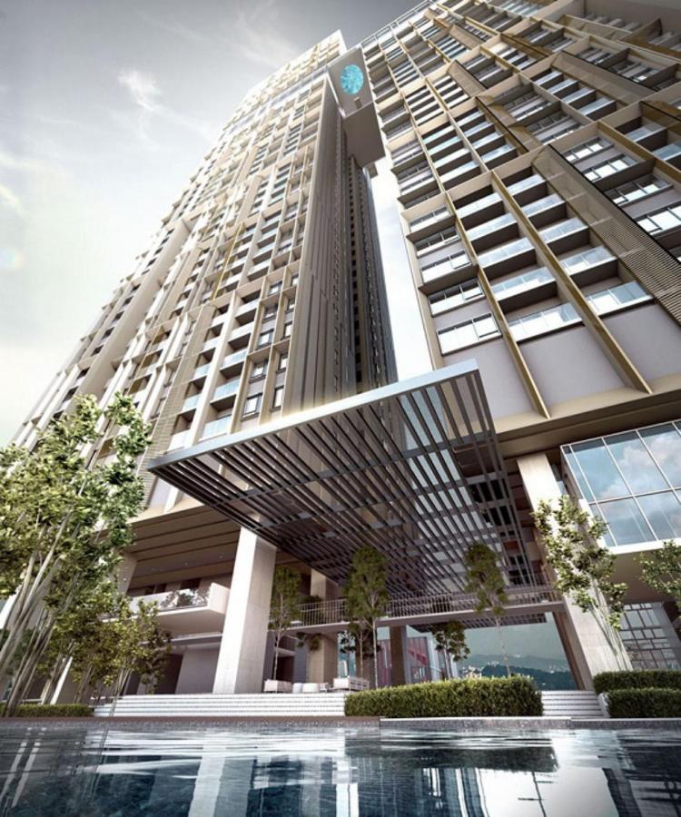 Bunga Suite At Lucentia Bbcc Kuala Lumpur Bagian luar foto