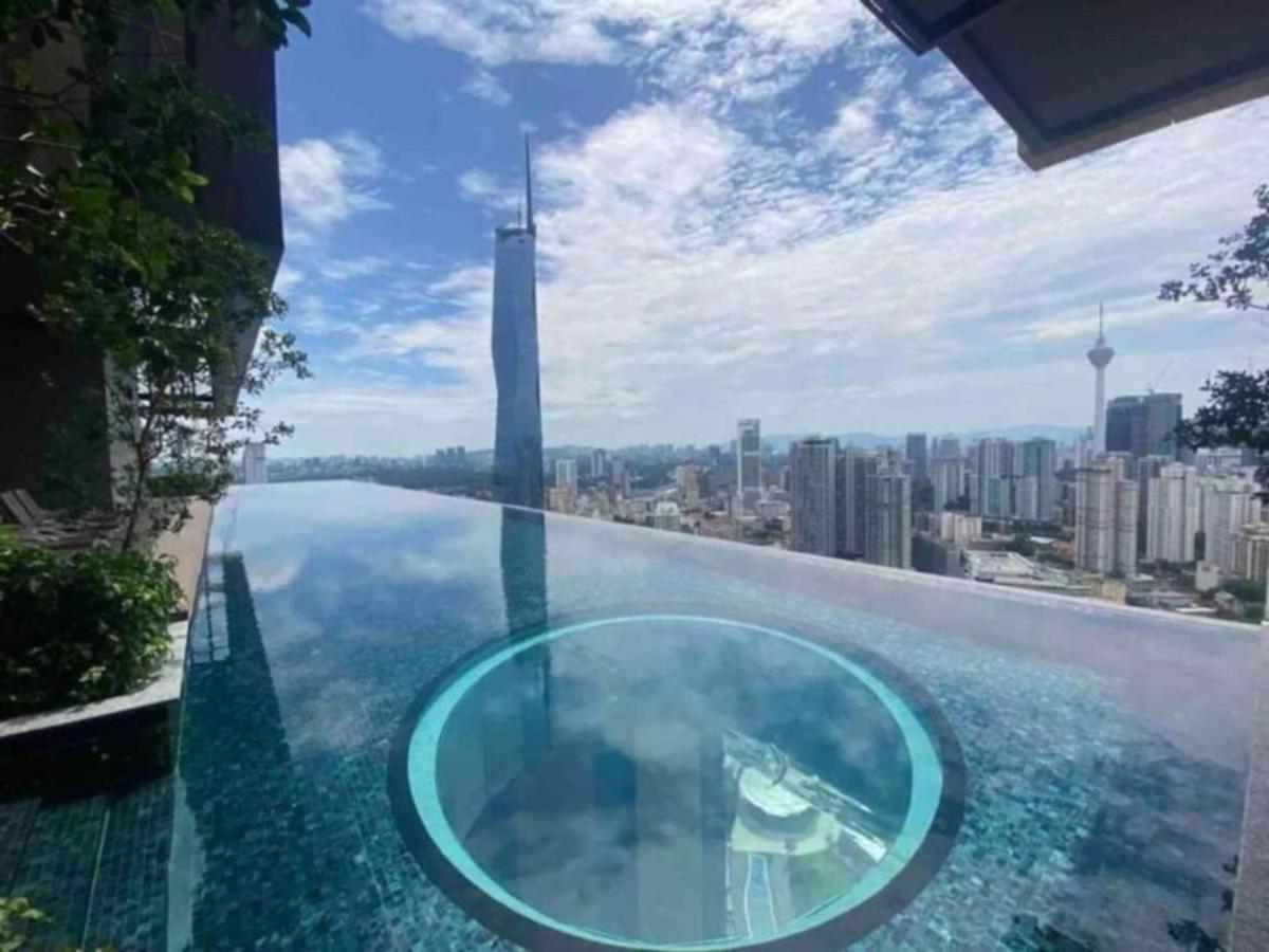 Bunga Suite At Lucentia Bbcc Kuala Lumpur Bagian luar foto