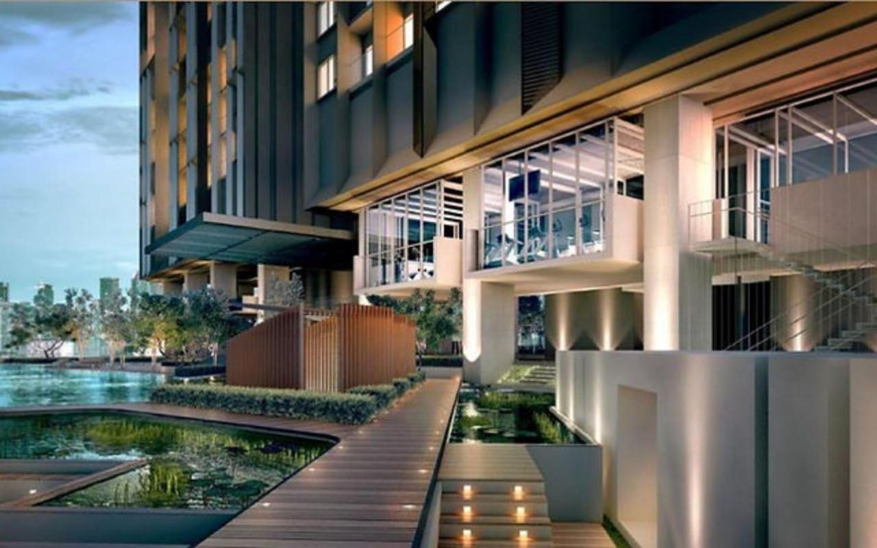 Bunga Suite At Lucentia Bbcc Kuala Lumpur Bagian luar foto