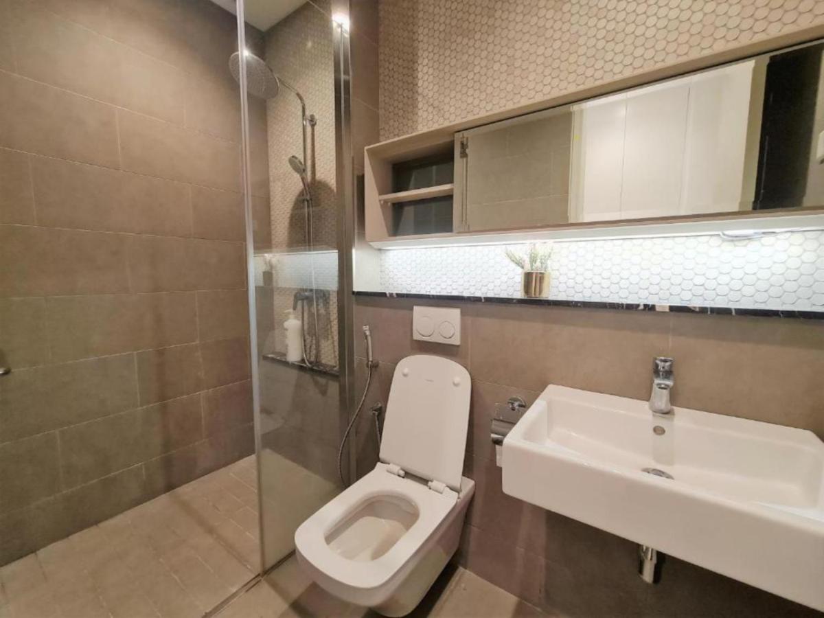 Bunga Suite At Lucentia Bbcc Kuala Lumpur Bagian luar foto