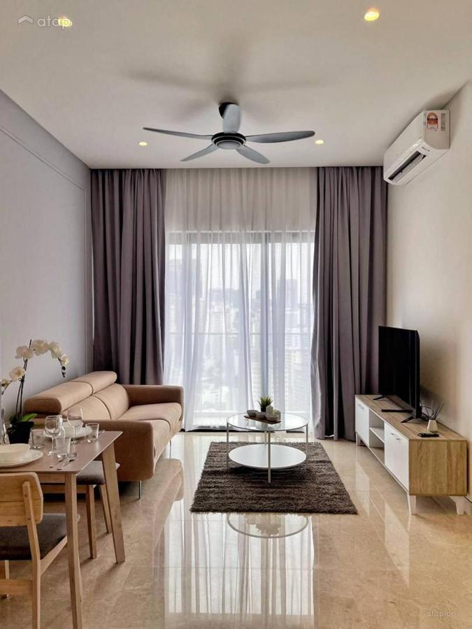 Bunga Suite At Lucentia Bbcc Kuala Lumpur Bagian luar foto