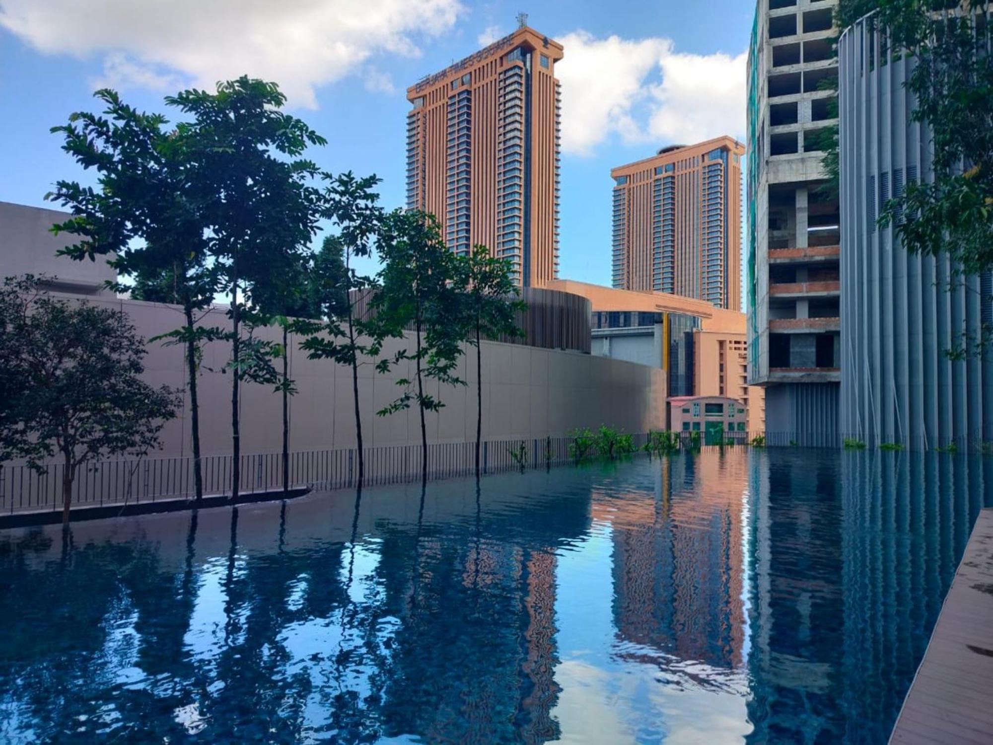 Bunga Suite At Lucentia Bbcc Kuala Lumpur Bagian luar foto