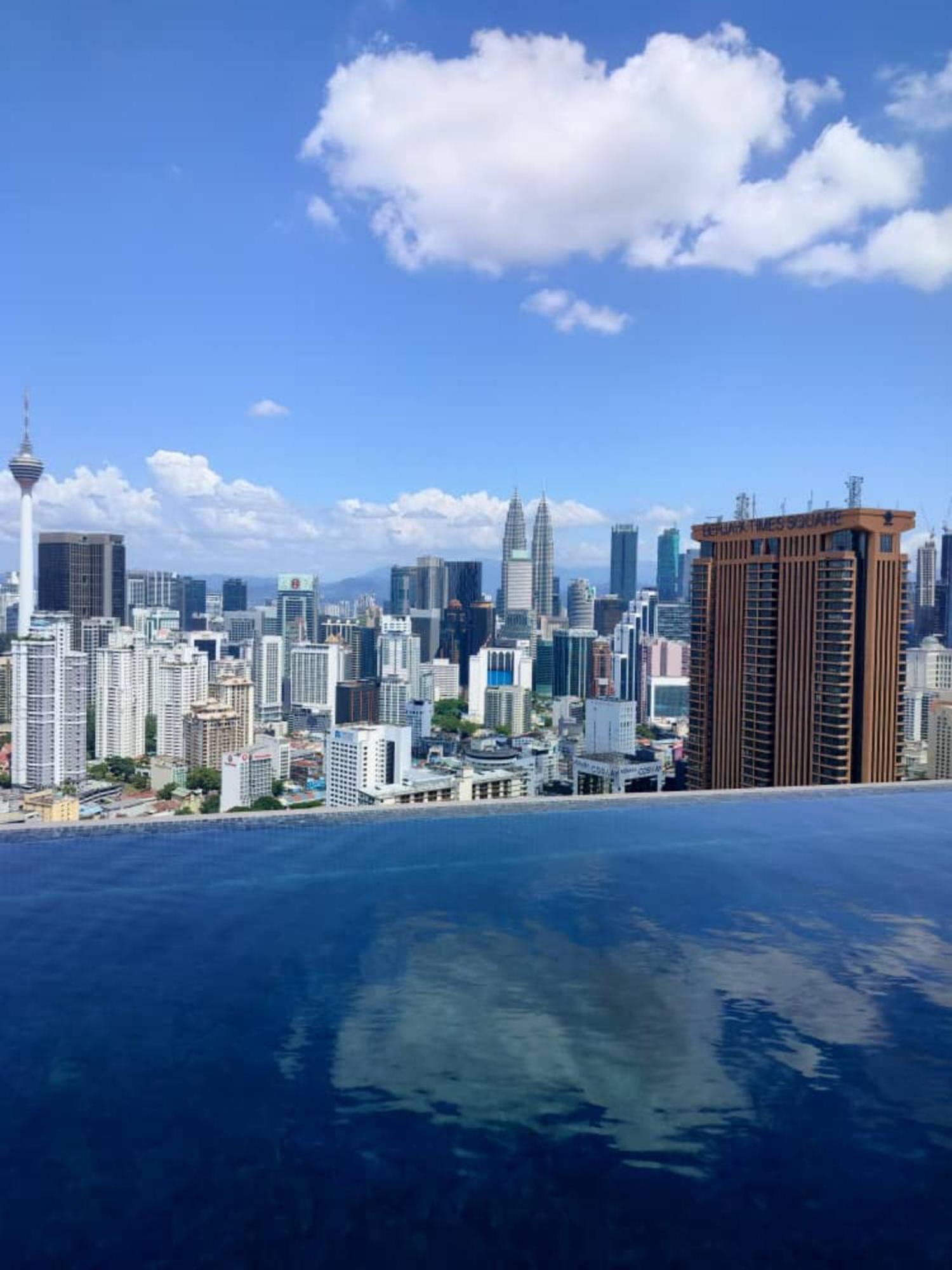 Bunga Suite At Lucentia Bbcc Kuala Lumpur Bagian luar foto
